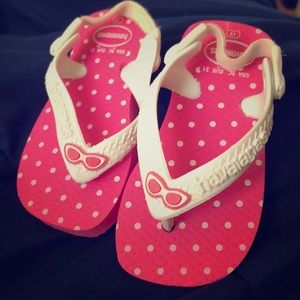 Pink toddler sandals